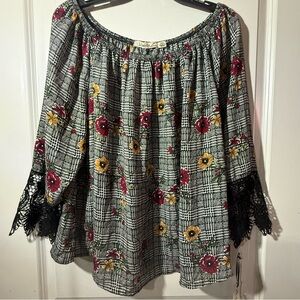 Liberty Love Black and White Floral Pattern Off The Shoulder Top Size 2XL NWT